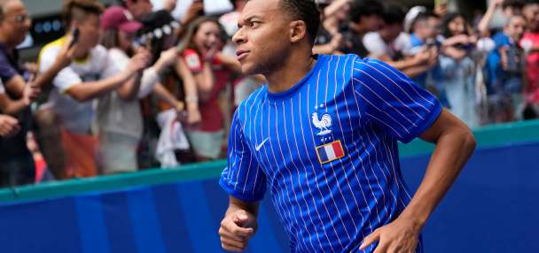 Saka's hat trick lifts England past Mbappé and France 6-4 in wild World Cup third-place game