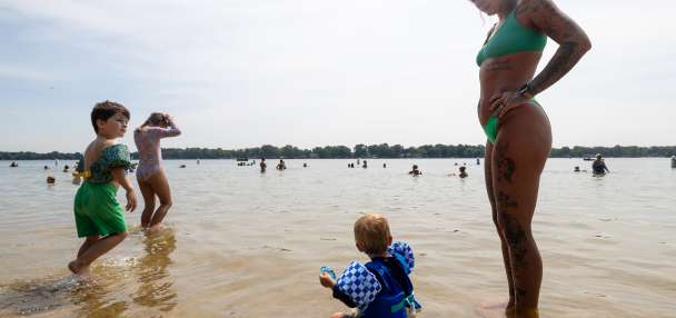 How to keep babies safe when temperatures soar