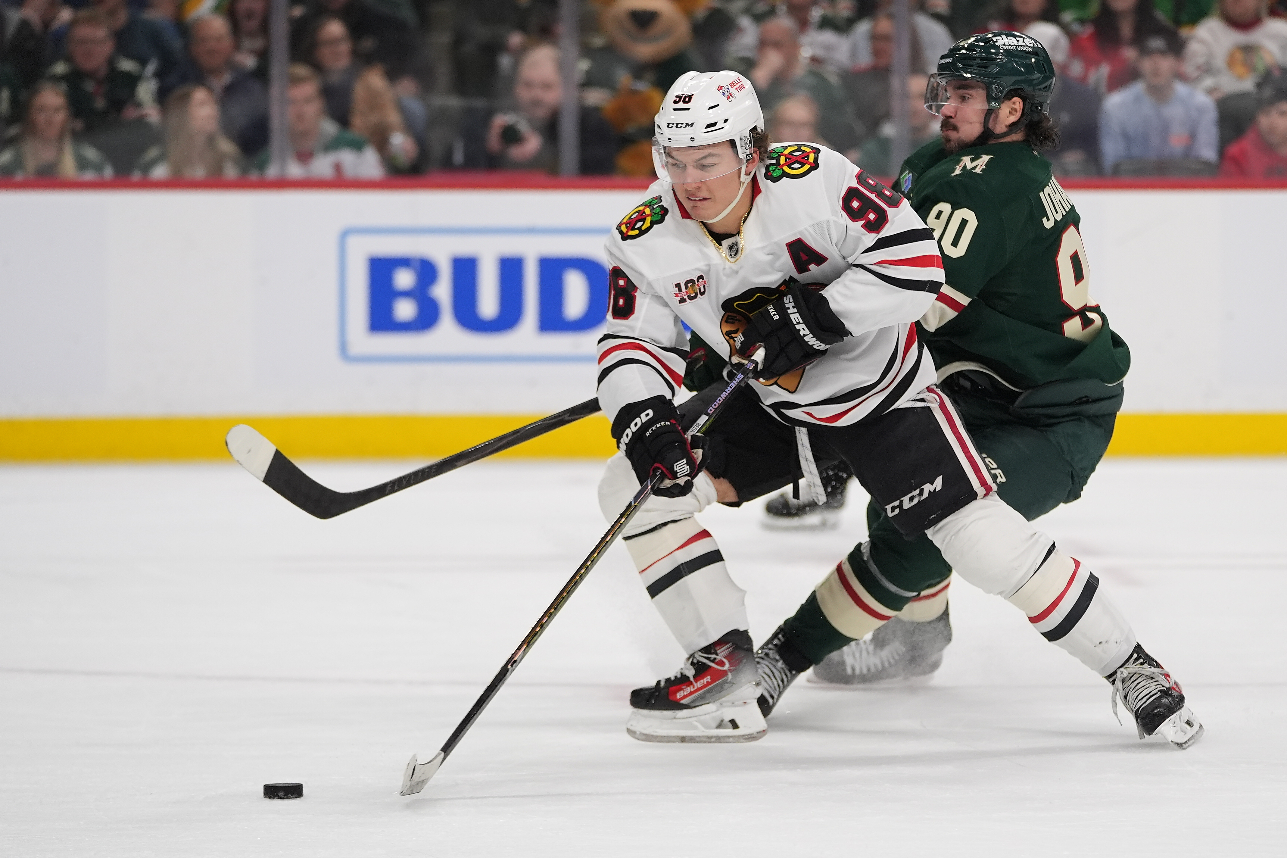 Bedard says Carlsson's offer sheet had no effect on his thinking for Blackhawks contract