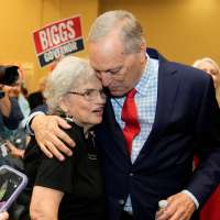 Arizona Republicans pick nominees Tuesday for governor and other top offices