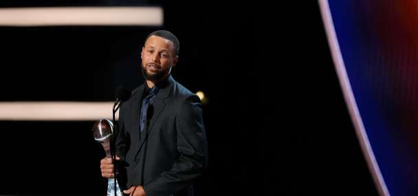 Stephen Curry to have a dedicated exhibit at the Basketball Hall of Fame, a 1st for an active player