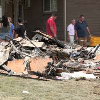 Neighbors work together to fight flames, get others to safety amid fast-moving fire in Roy
