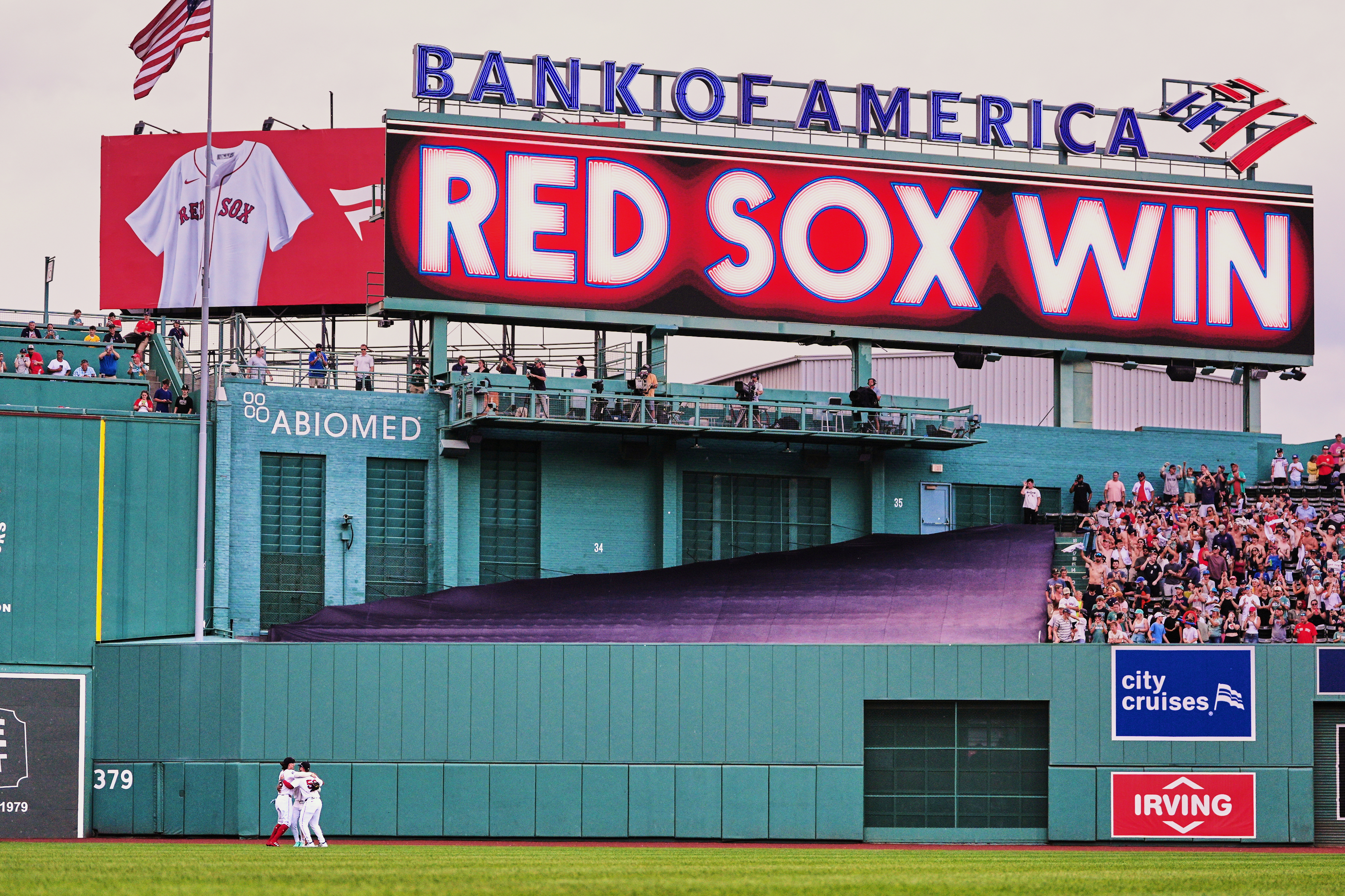 Red Sox win their 15th straight game, matching club-record streak from 80 years ago