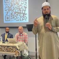 Utah's Muslim community, advocates gather as show of solidarity after attack on man at mall