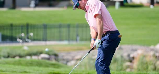 Kohles shoots 62 to take the 1st-round lead in the 3M Open. Scheffler 3 shots back