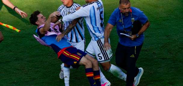 Spain coach De la Fuente says Argentina's conduct after World Cup final was 'unacceptable'