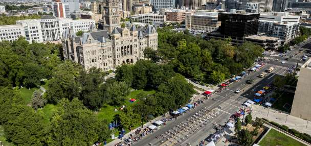 'It's amazing': Thousands descend on Salt Lake City for annual Days of '47 Parade