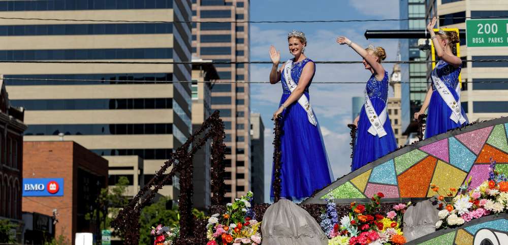 'It's amazing': Thousands descend on Salt Lake City for annual Days of '47 Parade