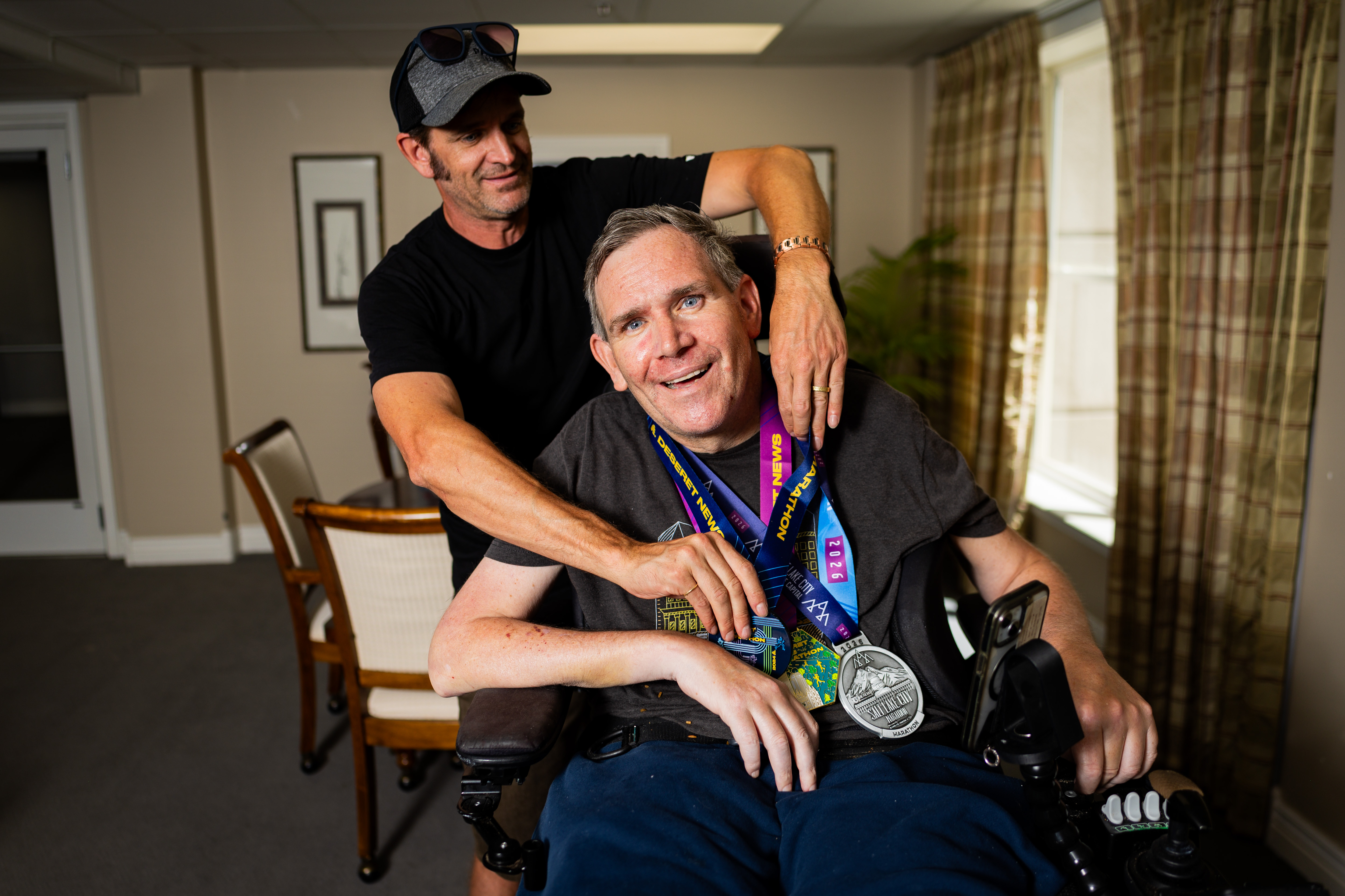 Dynamic duo: Man with MS does marathons with a push from his brother