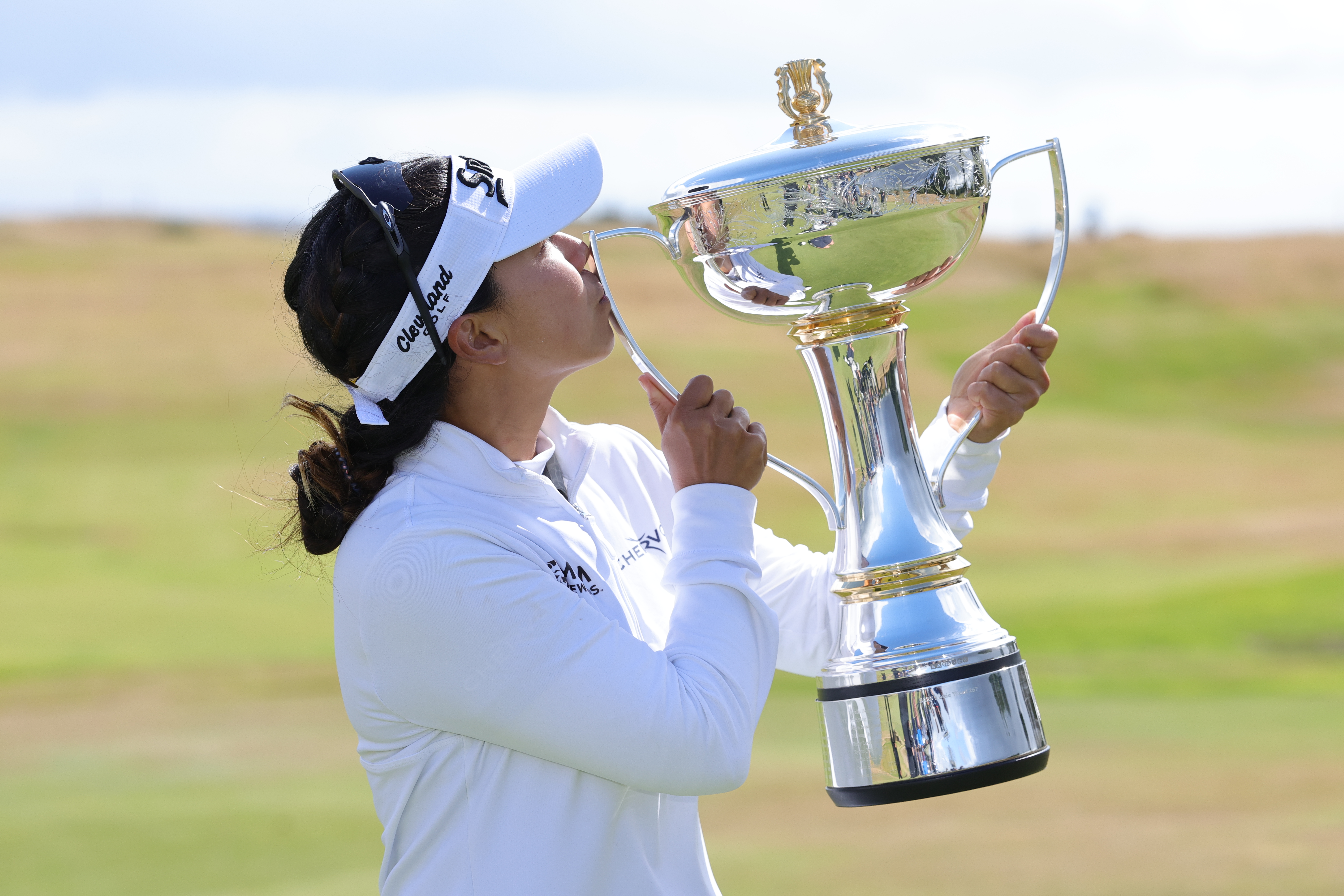 Jenny Shin claims her first LPGA win in over a decade at Women's Scottish Open