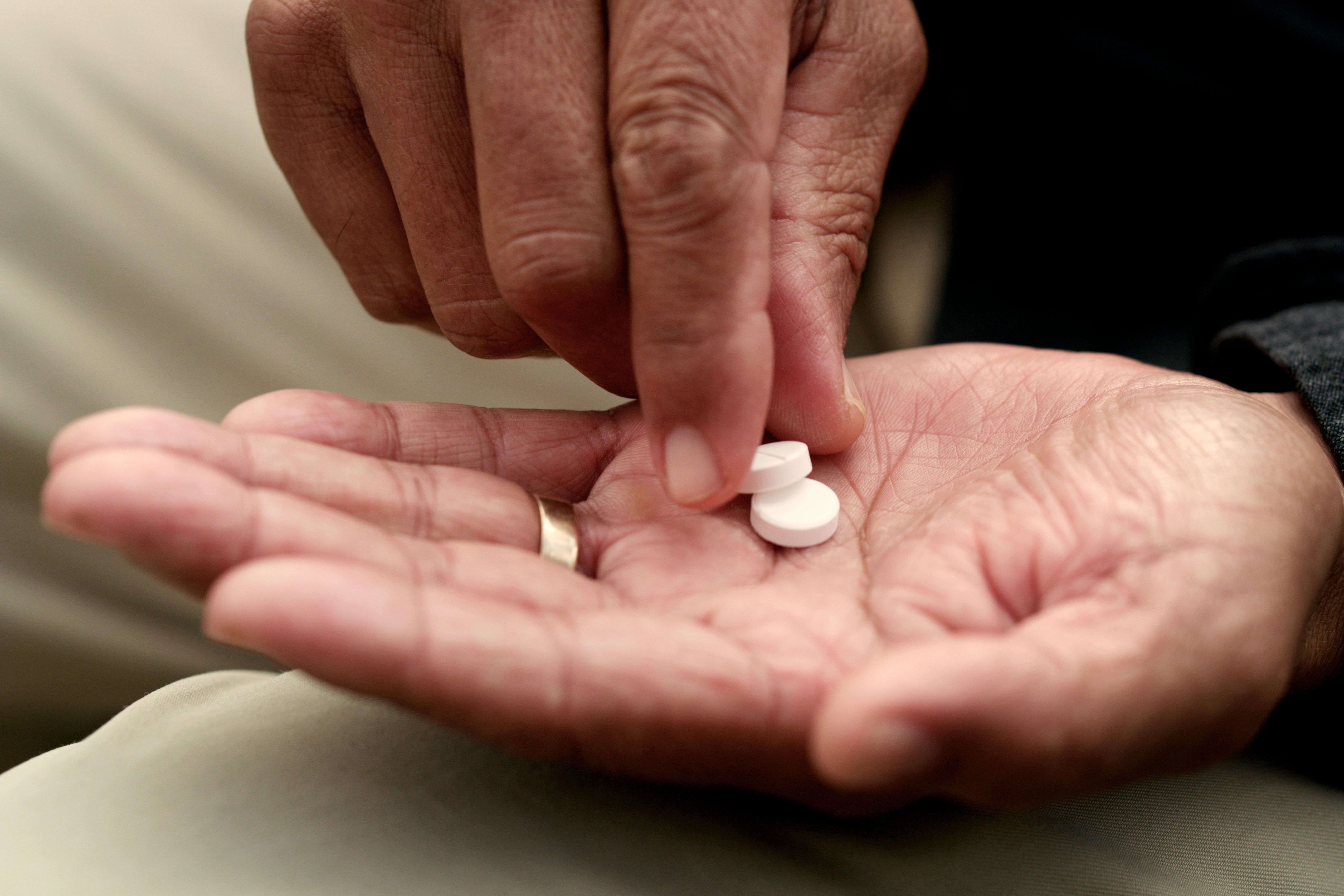 Millions more Americans now eligible for statins. What new cholesterol guidelines mean