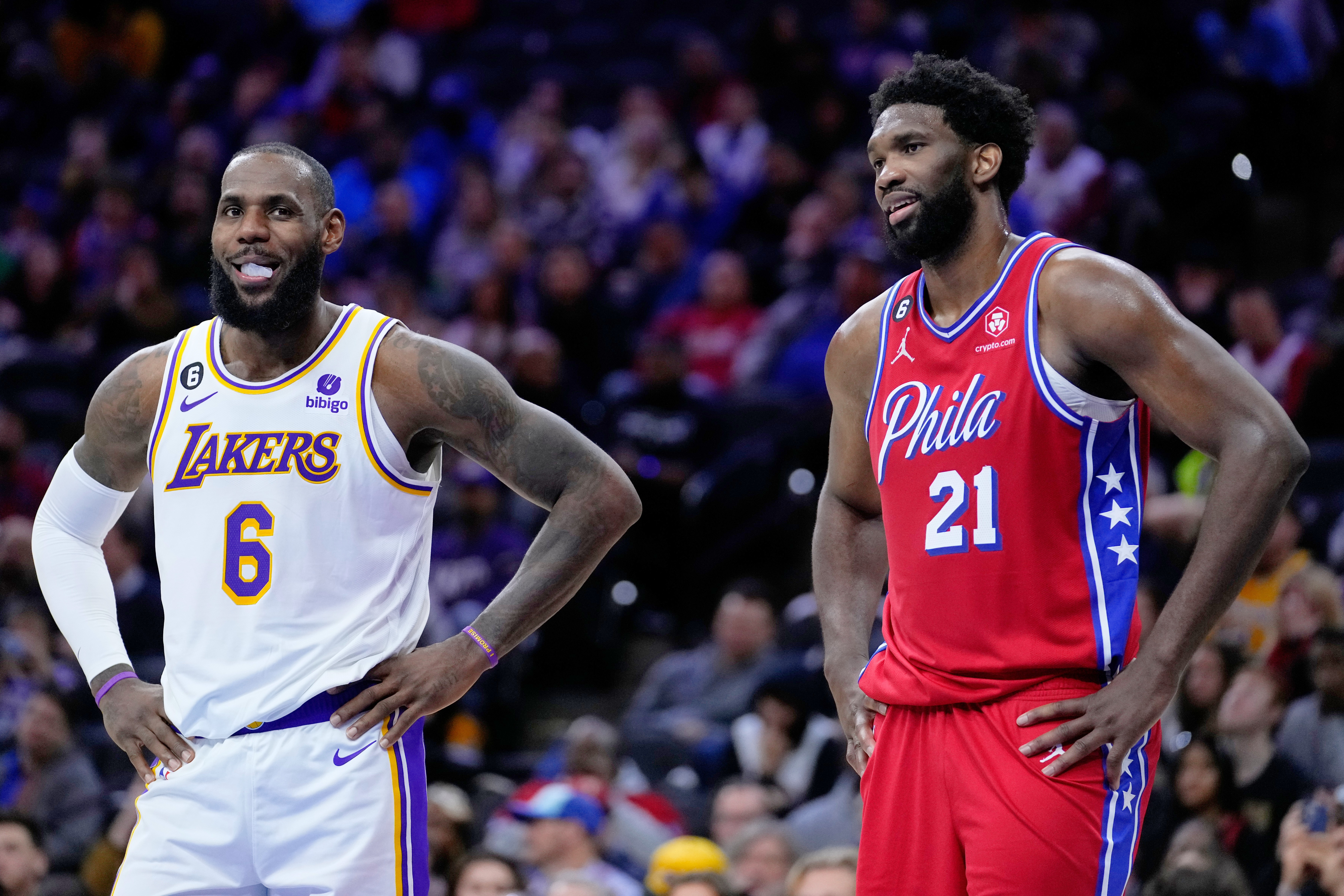 76ers celebrate James' arrival with coronation photo fit for basketball's King