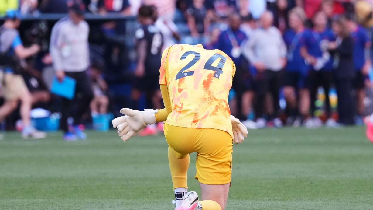 United States goalkeeper Matt Freese (24) reacts after the World Cup round of 16 soccer match between the United States and Belgium in Seattle, Monday, July 6, 2026.