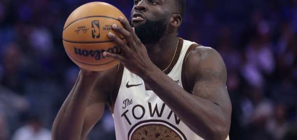 Draymond Green agrees to a 1-year, $27.7M contract to remain with the Warriors, AP source says