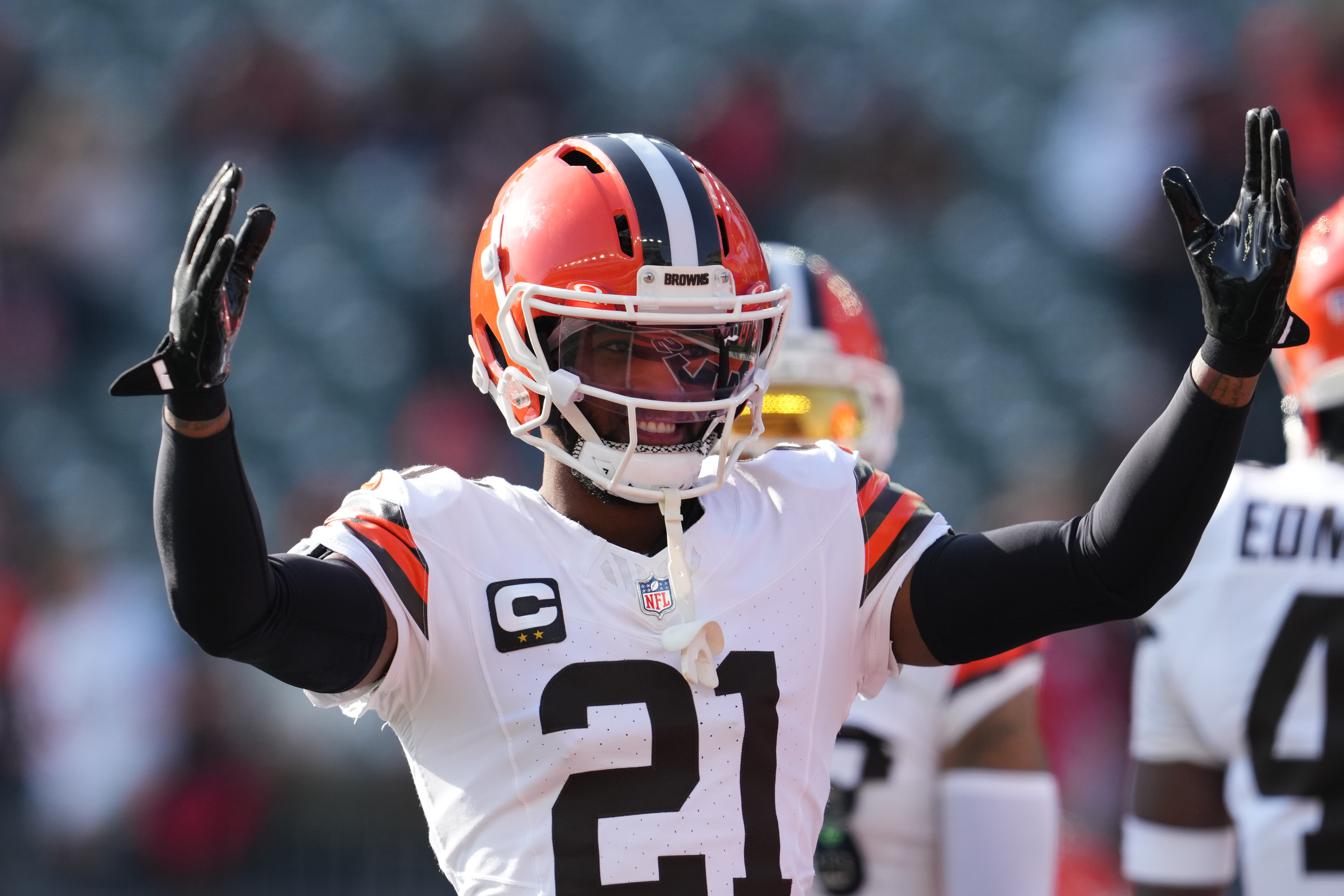 FILE - Cleveland Browns cornerback Denzel Ward warms up before an NFL football game against the Cincinnati Bengals, Jan. 4, 2026, in Cincinnati. 