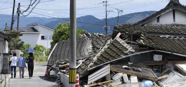 Why does Japan experience so many large earthquakes?