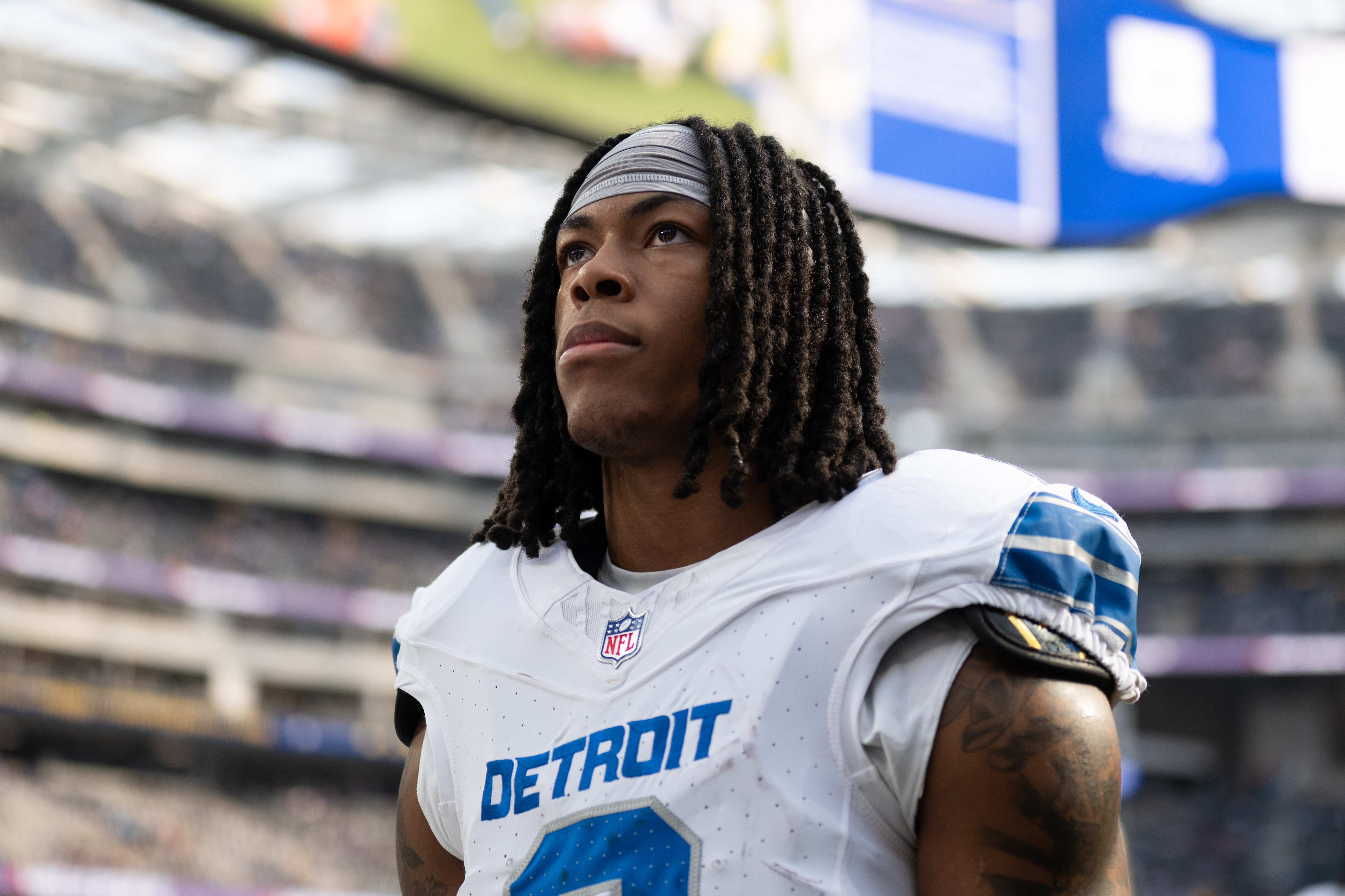 Lions running back Jahmyr Gibbs reports to training camp but doesn't attend team's first practice