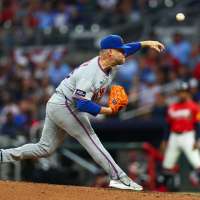 Twins acquire veteran reliever A.J. Minter from the last-place Mets for a pair of infield prospects