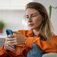 The connection between having in-person friends and problematic social media use