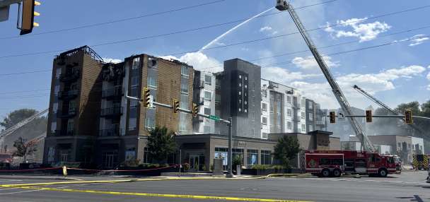 Hundreds evacuated in Midvale apartment fire