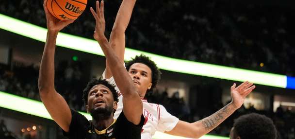 Chancellor grants 19 college basketball players a 5th season and orders portal open Monday