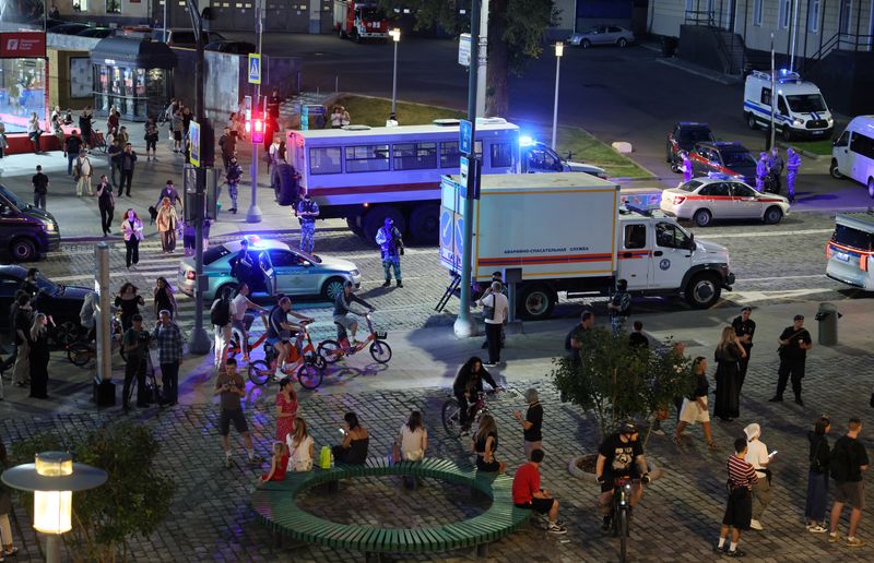 Female bomber kills at least three, injures 21 near Moscow restaurant, authorities say