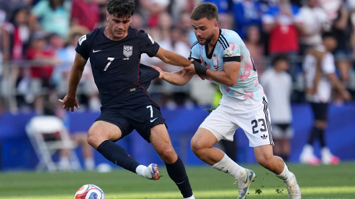 United States' Giovanni Reyna (7) controls the ball against Belgium's Nicolas Raskin (23) during the World Cup round of 16 soccer match between the United States and Belgium in Seattle, Monday, July 6, 2026.
