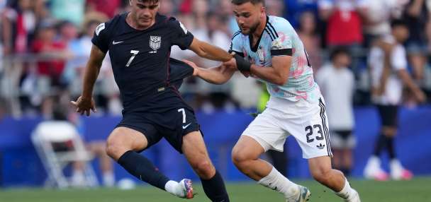 US midfielder Gio Reyna joins French club Strasbourg from Mönchengladbach