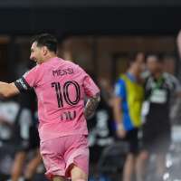Lionel Messi scores his first 2 goals since the World Cup as Inter Miami beats San Luis 4-2