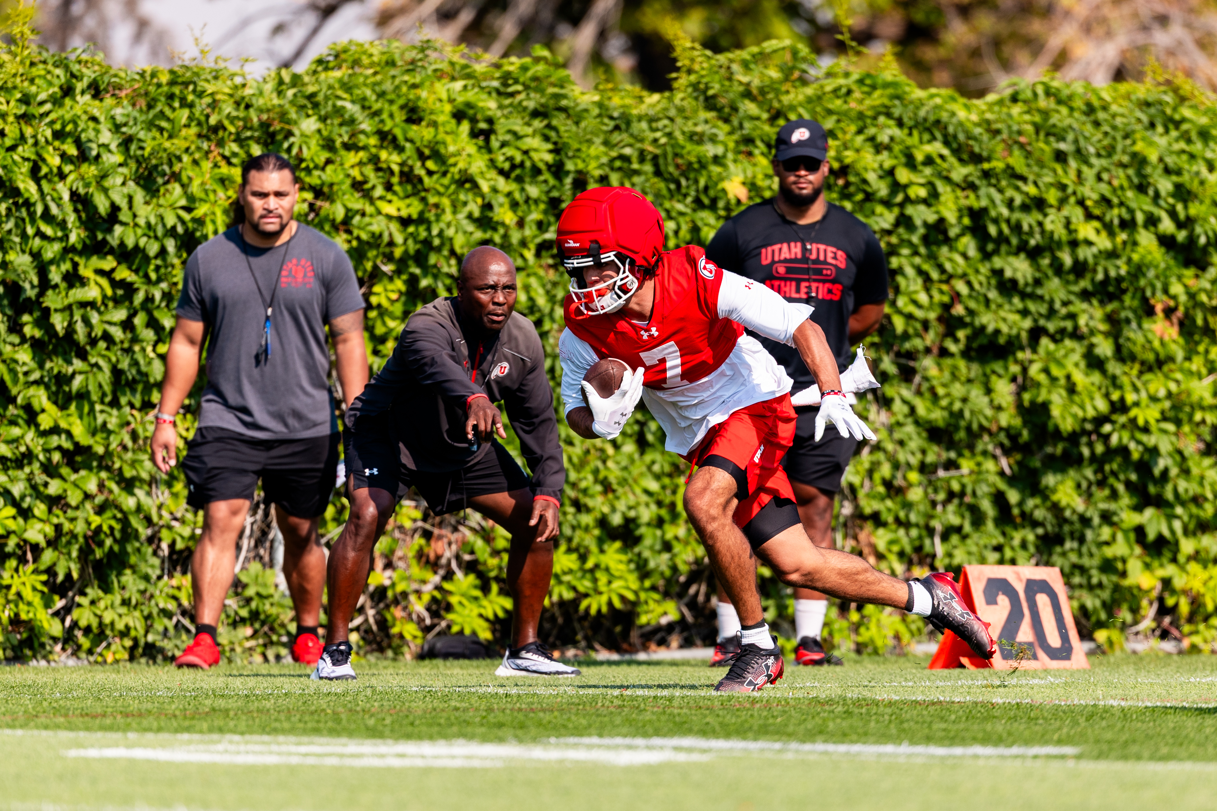 Devon Dampier's connection with wide receivers already paying off in Utah's camp