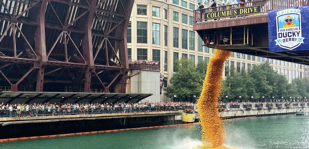 Rubber ducks by the thousands splash into Chicago River for annual Special Olympics fundraiser