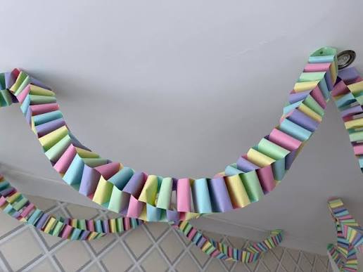 Top DIY - The Noon Show story anchor