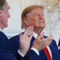 Trump hosts mining CEOs, U. president, as he seeks minerals for defense production