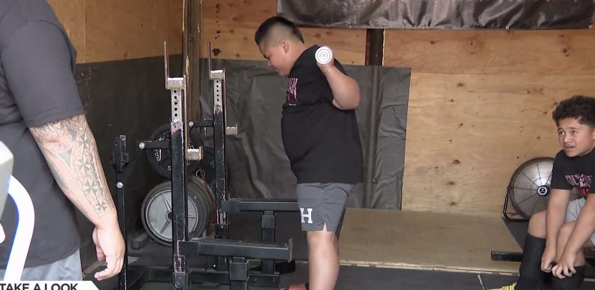 Siua Tongi Jr. prepares for a competition.