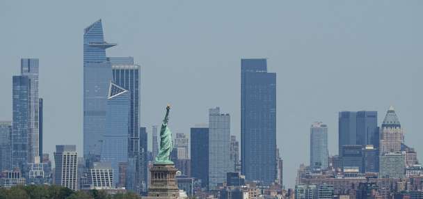 Boat capsizes in New York Harbor, woman and 5-month-old baby die