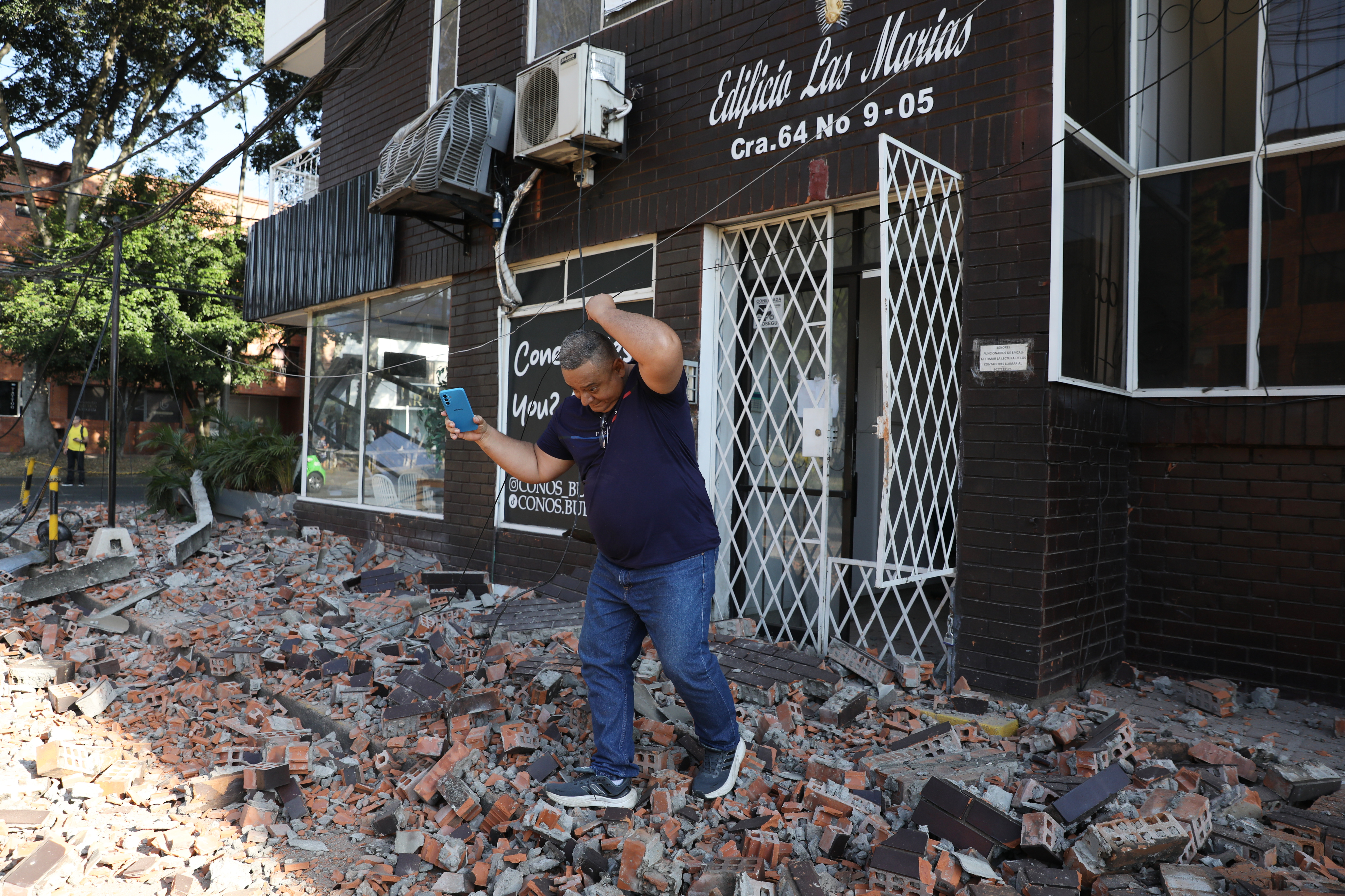 A 7.4-magnitude earthquake shakes western Colombia, causing serious damage
