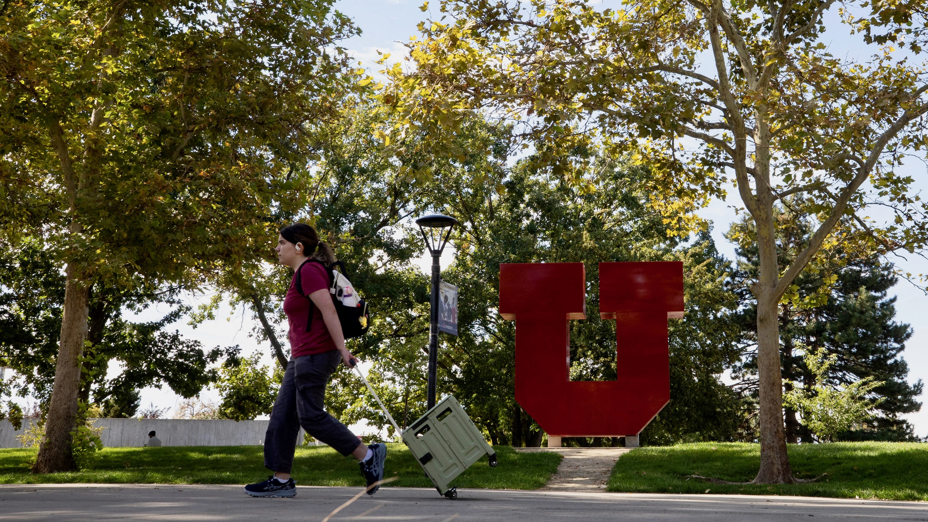 Student leaders, immigrant advocates press U. to become 'sanctuary campus' for immigrants