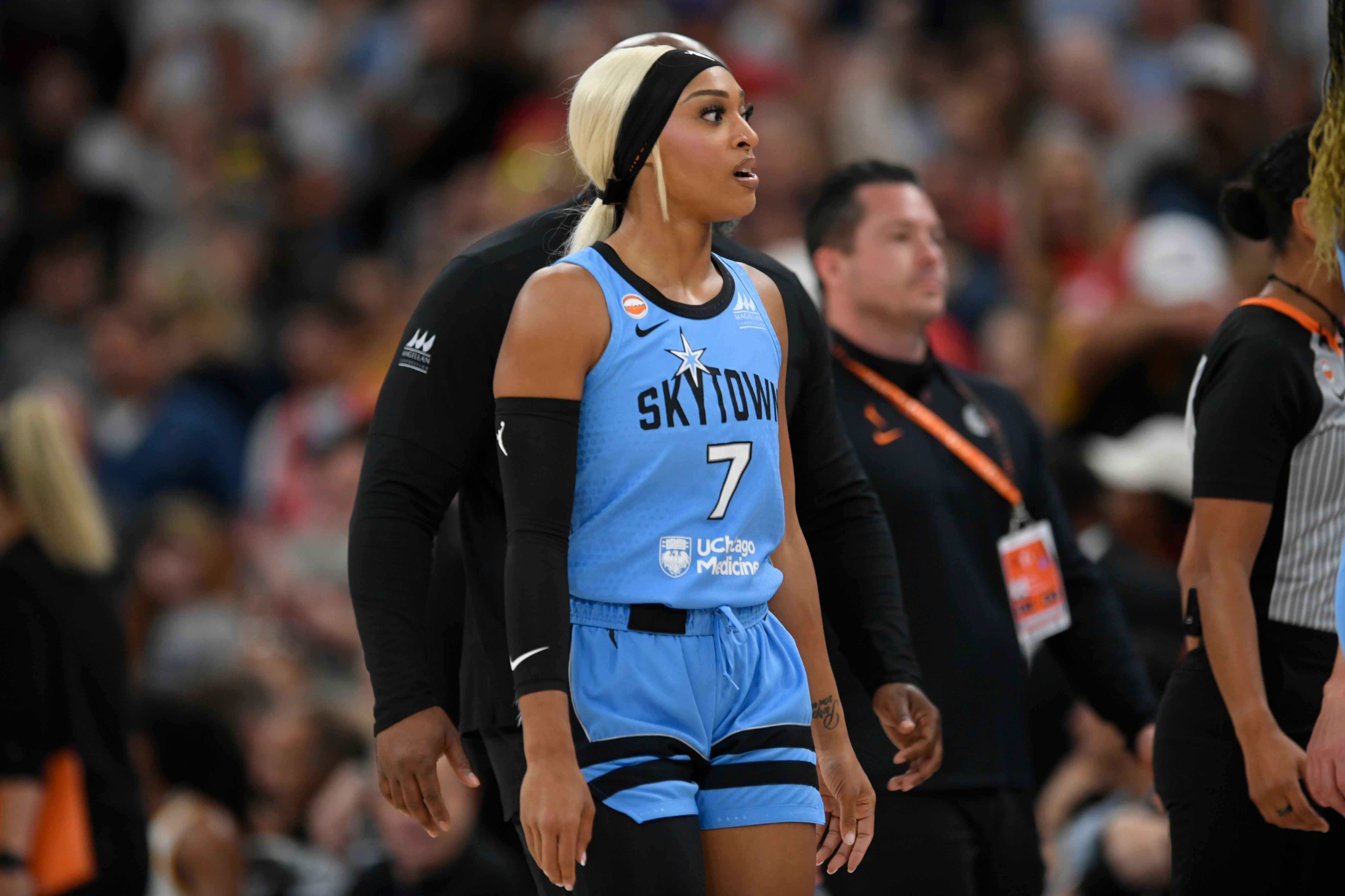 Sky's Carrington says she never claimed that the Flagrant 2 foul on her was white privilege