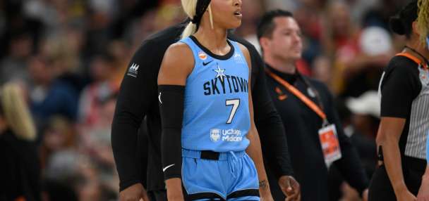 Sky's Carrington says she never claimed that the Flagrant 2 foul on her was white privilege