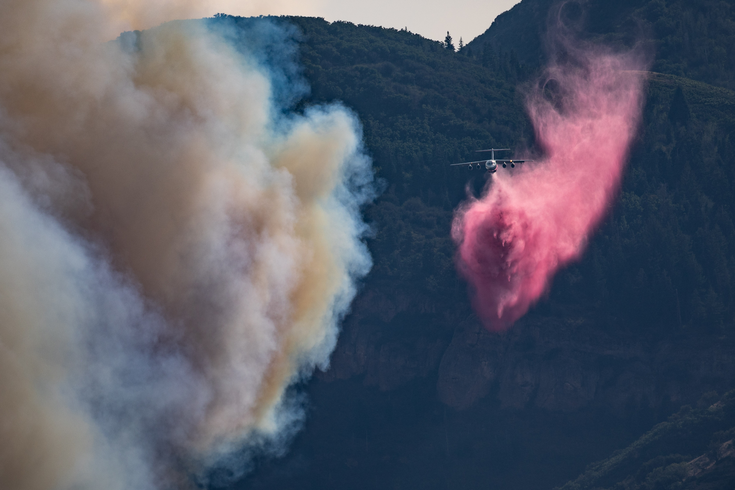 Henefer told to evacuate as Rocky Canyon Fire picks up in intensity again