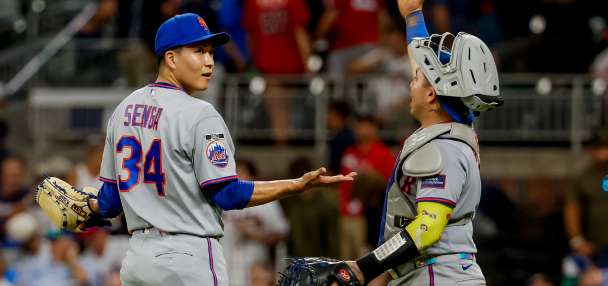 Kodai Senga gets 1st career save but Mets rookie gives away souvenir ball in comical scene