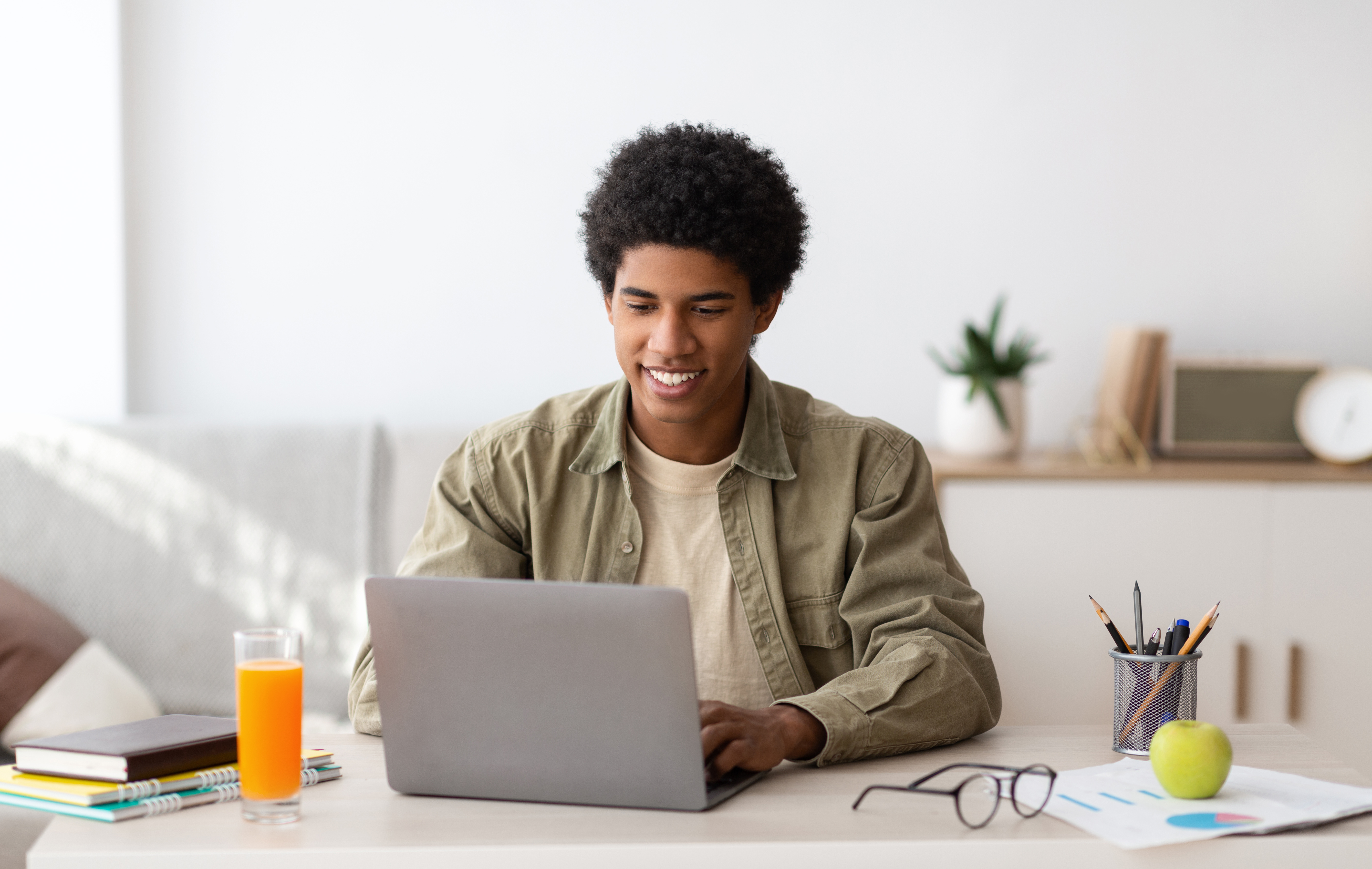 For students who learn from home, finding ways to connect, make friends and experience school together can make a big difference.
