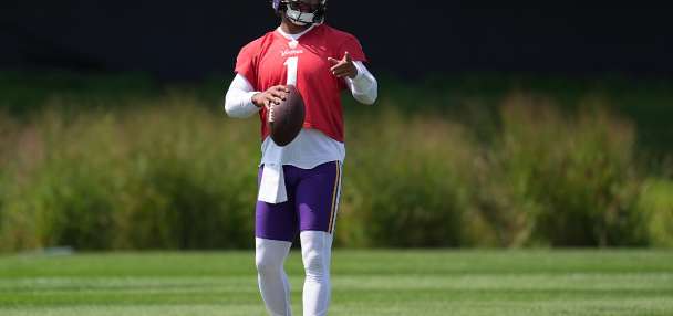 Vikings pick Kyler Murray as their starting quarterback over J.J. McCarthy, AP source says