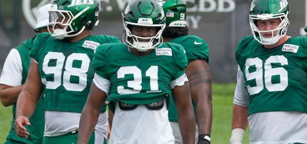 Buccaneers-Jets joint practice turns chippy, with a few fights and a helmet thrown