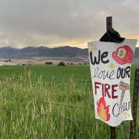 Fire crews ask Utah recreationists to stay clear as aircraft collect water