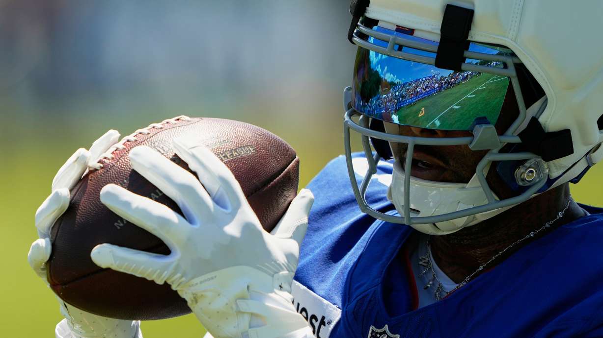 New York Giants' Odell Beckham Jr. catches a pass during an NFL football training camp, Friday, July 31, 2026, in White Sulphur Springs, W.Va.
