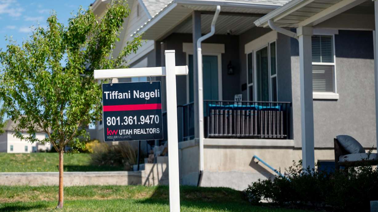 Homes sales were down nationwide in July, tumbling to the lowest level in nearly two years on a seasonally adjusted basis, a new report showed.