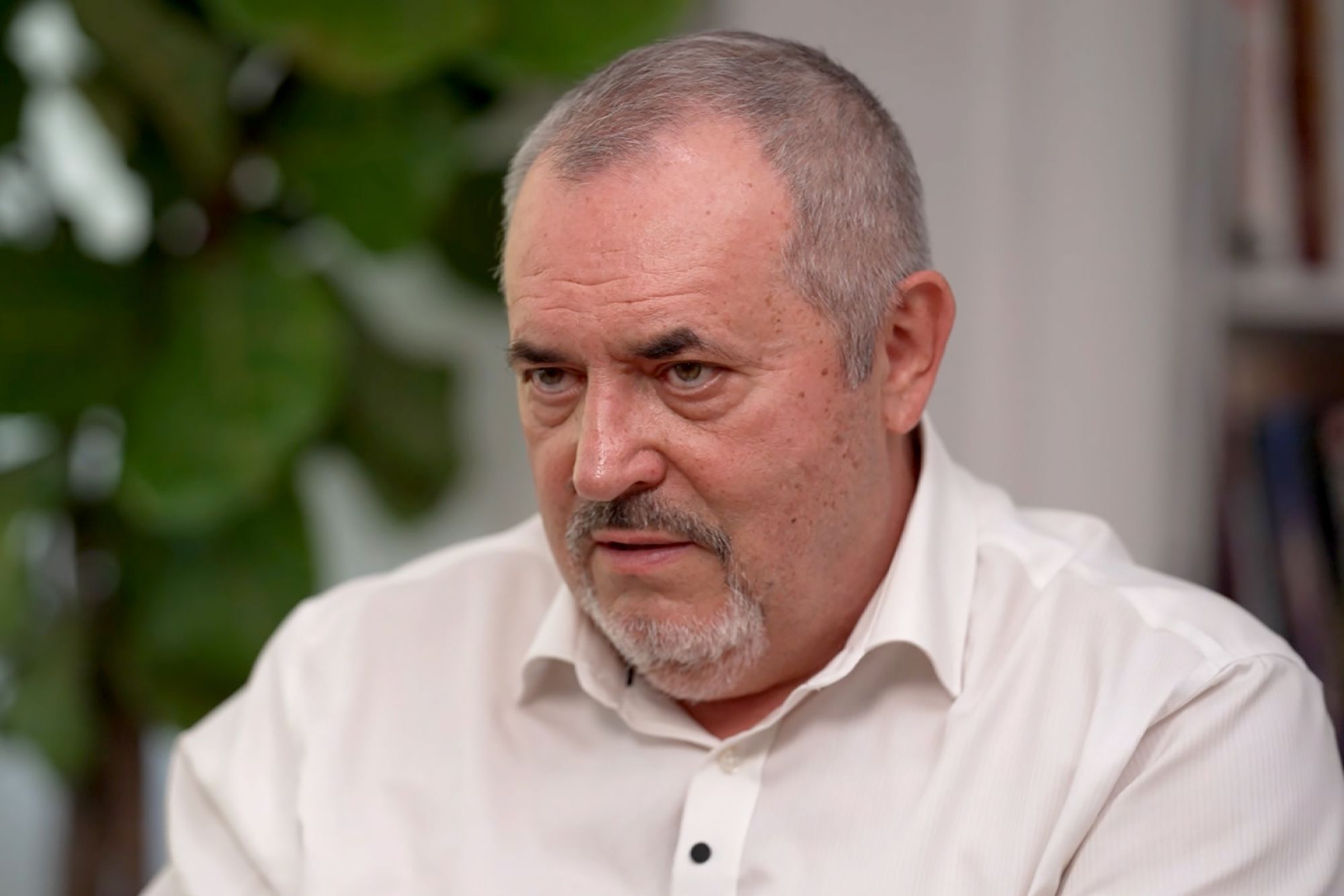 This anti-war politician just fled Russia. He believes Putin knows the war is costing him support