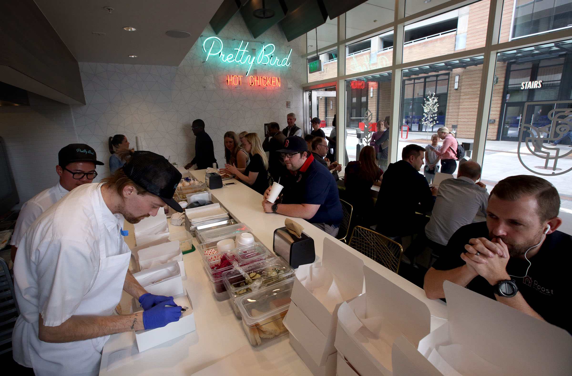 Utah fried chicken chain founded by revered chef announces first out-of-state expansion