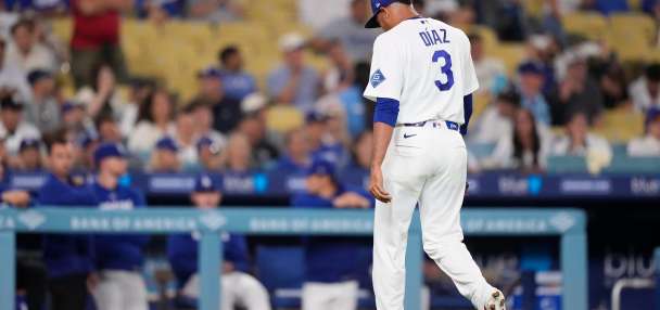 Another bullpen meltdown leaves Dodgers manager Dave Roberts infuriated and Edwin Diaz frustrated